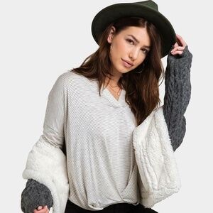 Francesca's ALYA Stripe Front Pleat Top Long Sleeve Gray Size XXS